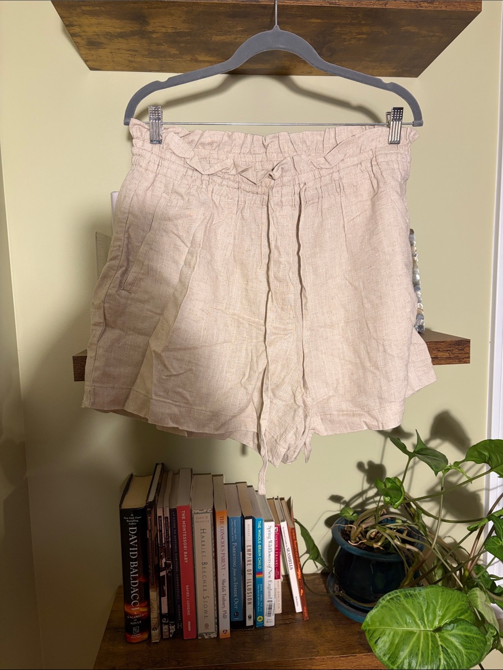 H&M Beige Linen Blend Paperbag Waist Shorts Size